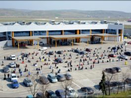 Patru persoane, depistate pe aeroportul din Cluj cu teste COVID-19 false