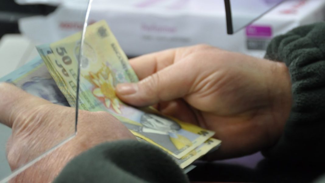 Preşedintele Iohannis a promulgat legea cumpărării vechimii în muncă