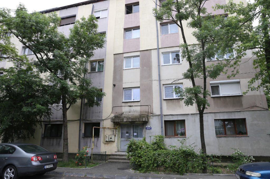 Un craiovean are de plătit pentru trei săptămâni de căldură 1.279 de lei
