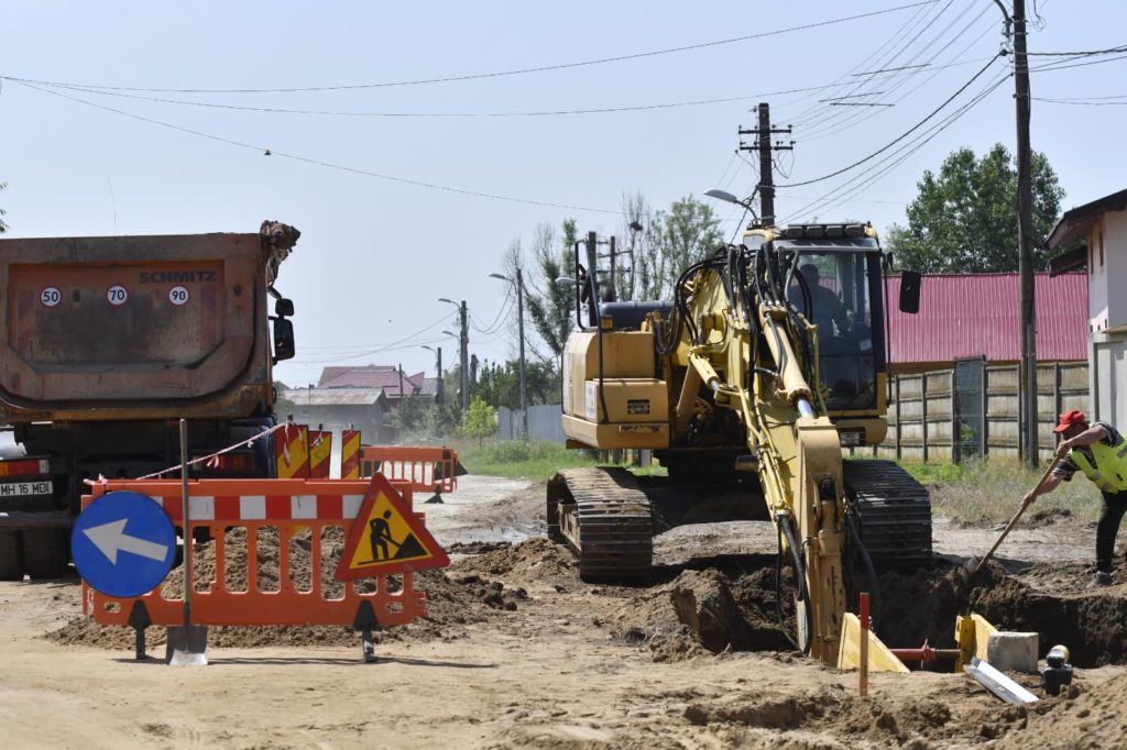 Se lucrează la introducerea sistemului de canalizare în cartierele mărginaşe ale Craiovei