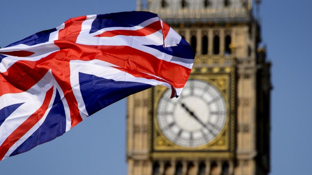 Încă 28 de zile pentru românii din Marea Britanie ca să solicite statutul de rezident Încă 28 de zile pentru românii din Marea Britanie ca să solicite statutul de rezident