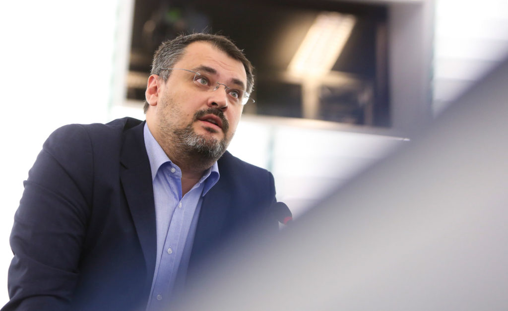 Moțiunea PSD împotriva ministrului Cristian Ghinea, respinsă