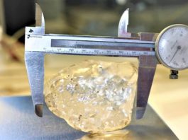 Al treilea cel mai mare diamant din lume, descoperit în Botswana