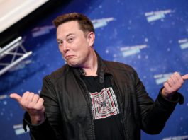 Elon Musk, director unic la Twitter