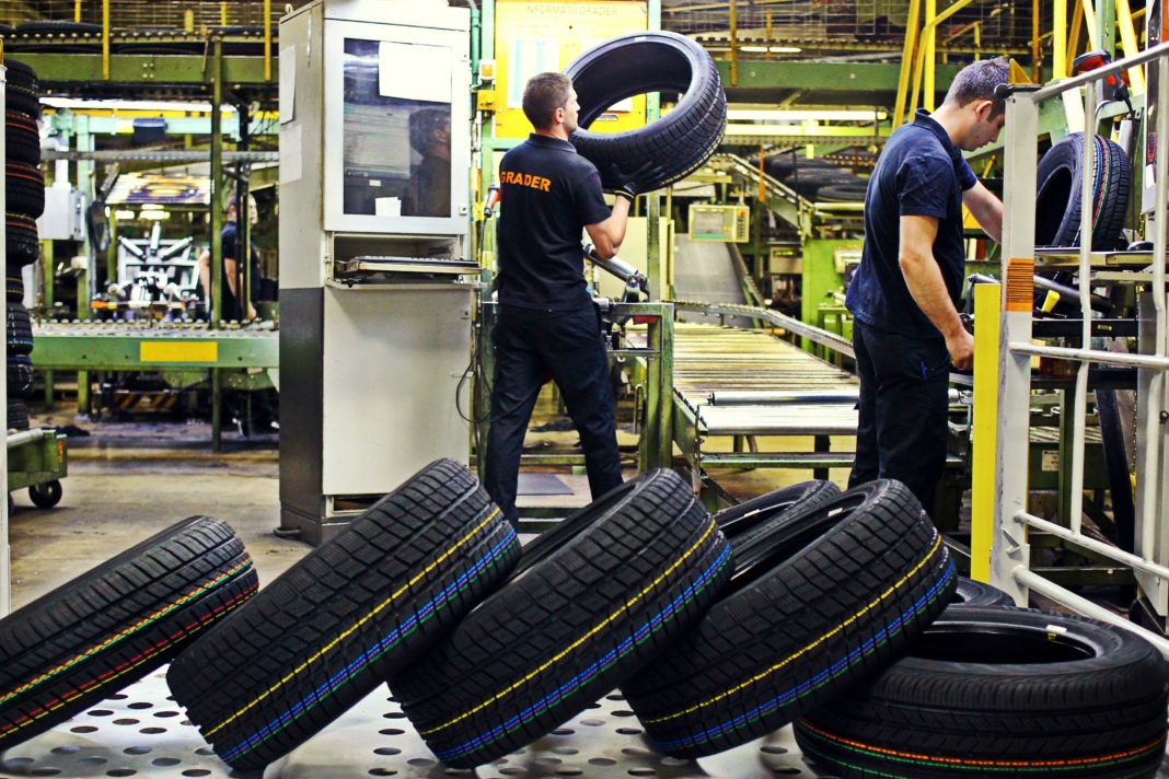 Continental, furnizor german de componente auto, închide o fabrică din România