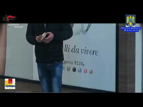 (VIDEO) Percheziții la persoane suspecte de trafic de persoane și minori