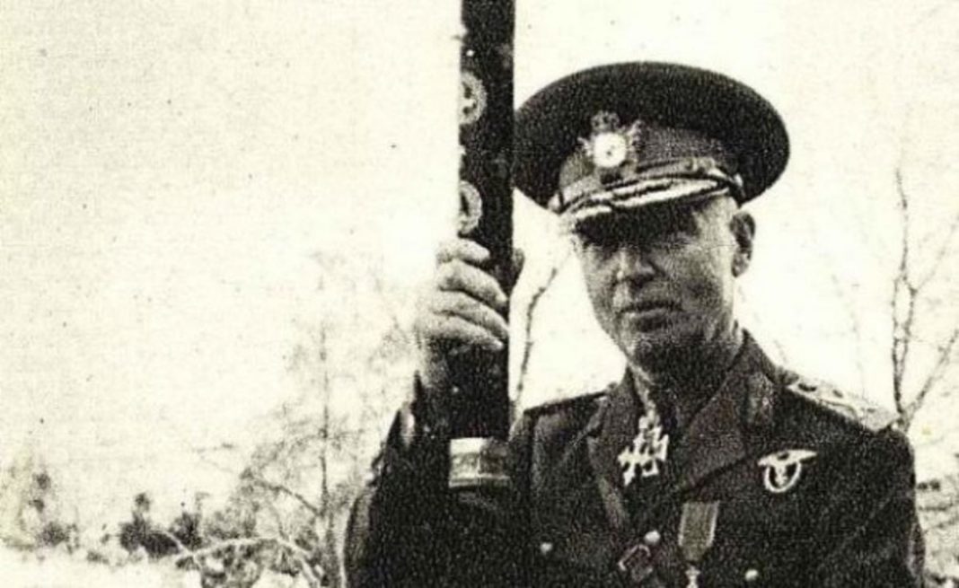 Trei preoți din Vaslui, cercetați penal pentru că au susținut o slujbă de comemorare a mareșalului Ion Antonescu