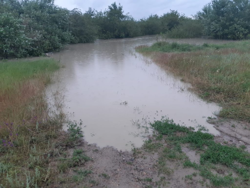 FOTO. Ravagii produse de inundații în Vrancea și Galați