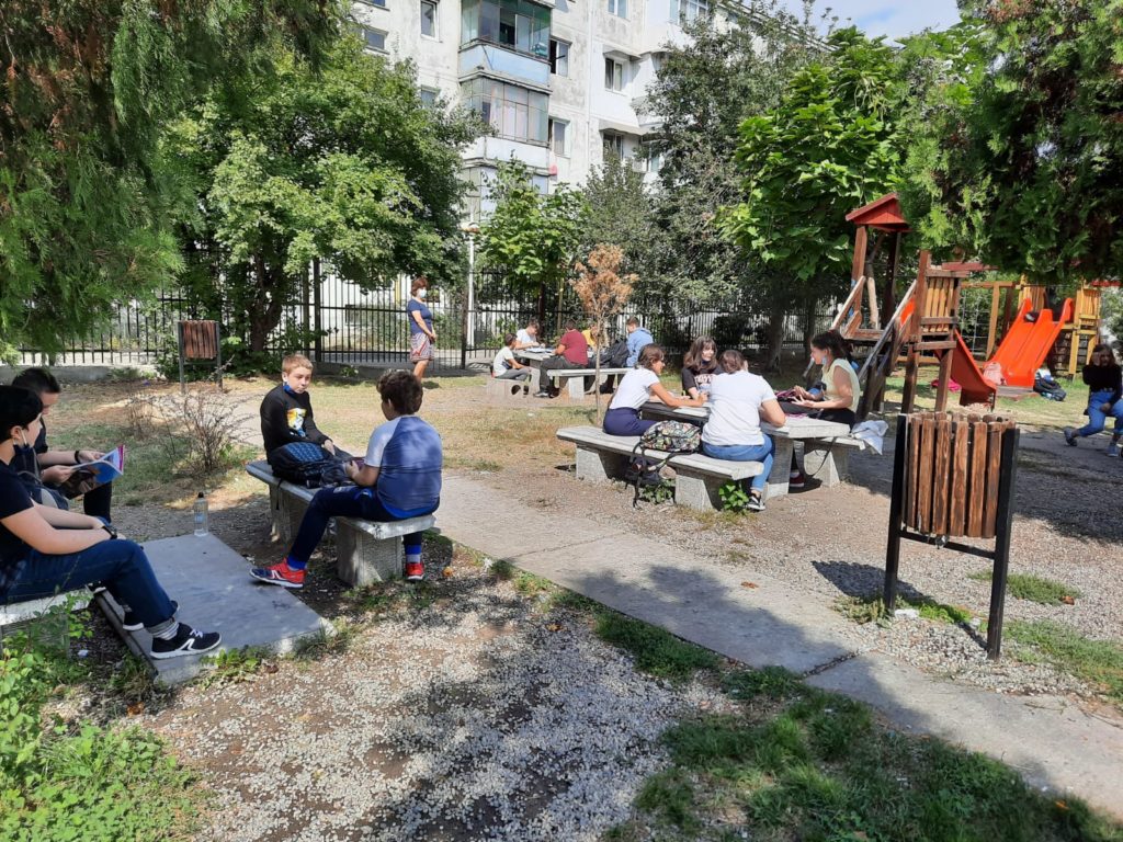 Campanie -concurs „Activ în vacanţă” pentru elevii de gimnaziu şi liceu