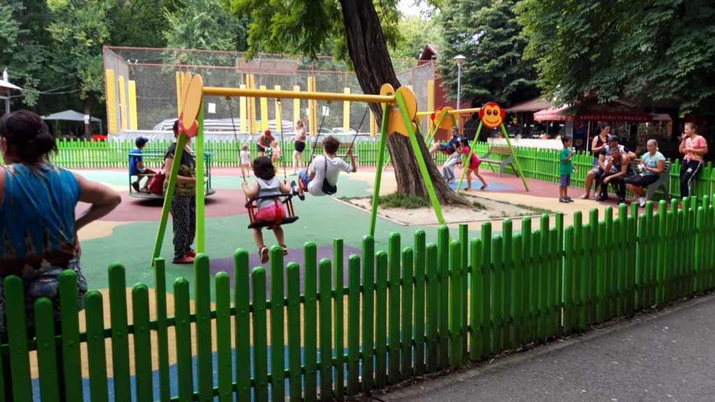 Olt.O fetiță de cinci ani din Sinești-Potcoava a murit după ce a căzut din leagăn