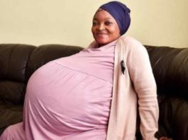 O femeie din Africa de Sud a născut zece copii