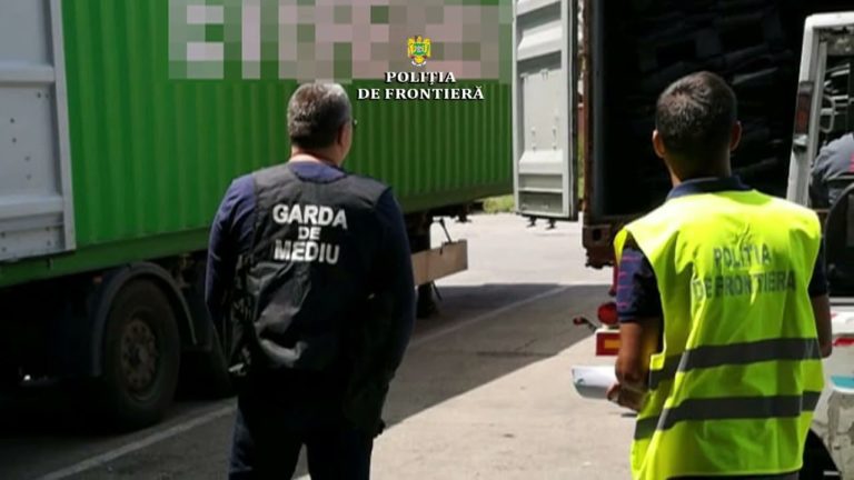 (VIDEO) Peste 180 tone de deșeuri, oprite la intrarea în România