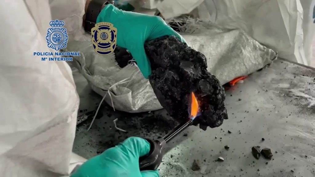 (VIDEO) Captură impresionantă de cocaină neagră în nordul Spaniei