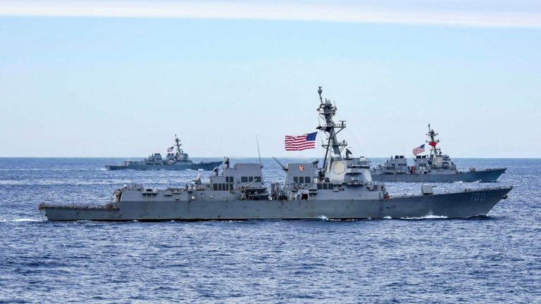 (VIDEO) Avioane de luptă ale Rusiei au hărțuit o fregată olandeză în Marea Neagră