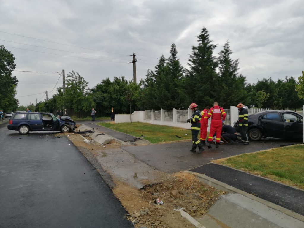 Mehedinți: Şase persoane au ajuns la spital în urma unui accident