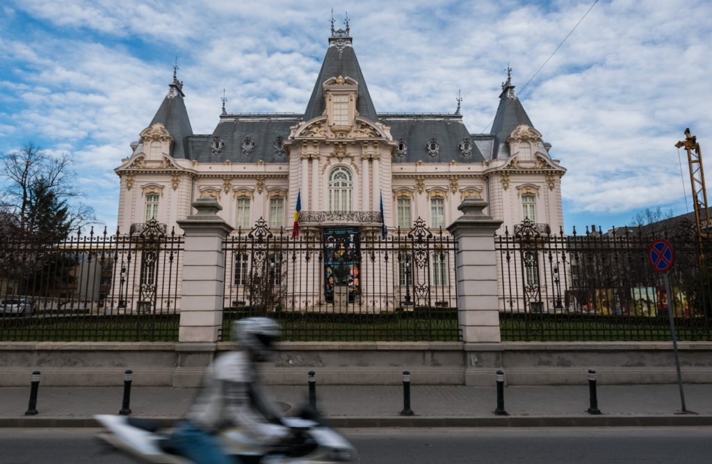 Circulaţia rutieră pe un tronson din Calea Unirii, închisă temporar