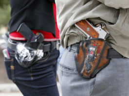 Statul american Texas permite portul de armă în public fără permis