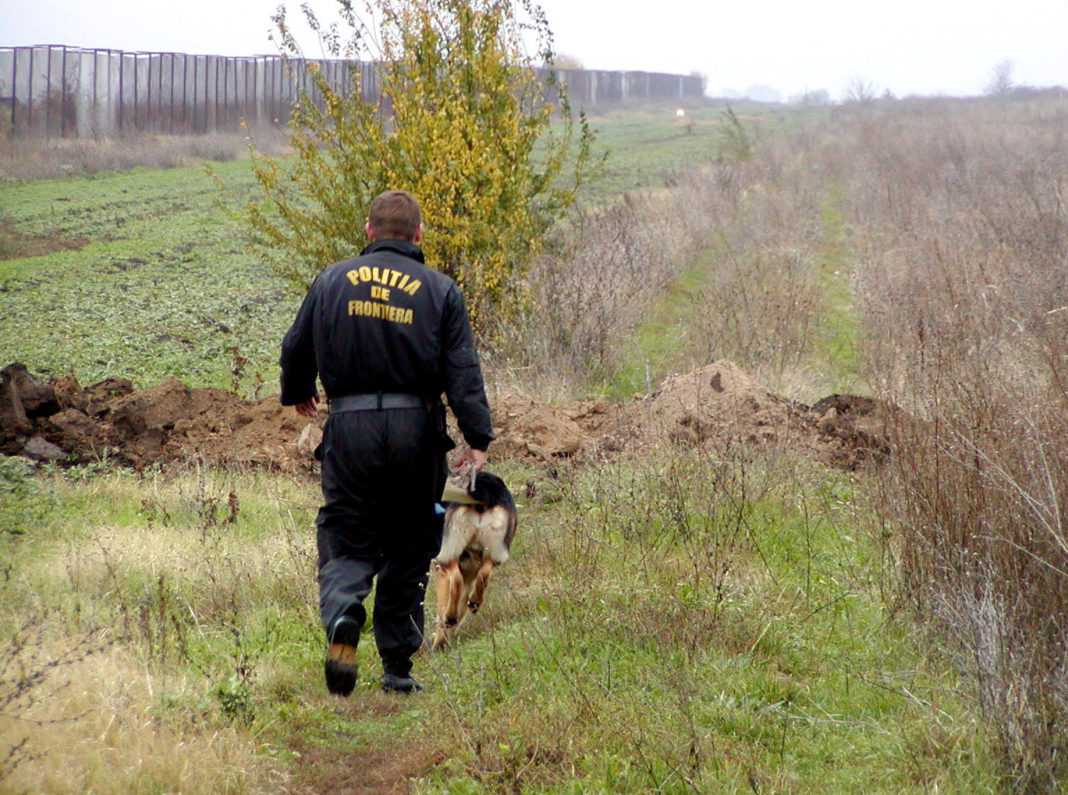 politia-de-frontiera S-a dat alarma aseară la graniță, în Maramureș, după ce doi polițiști de frontieră nu și-au mai făcut apariția la schimbarea turei