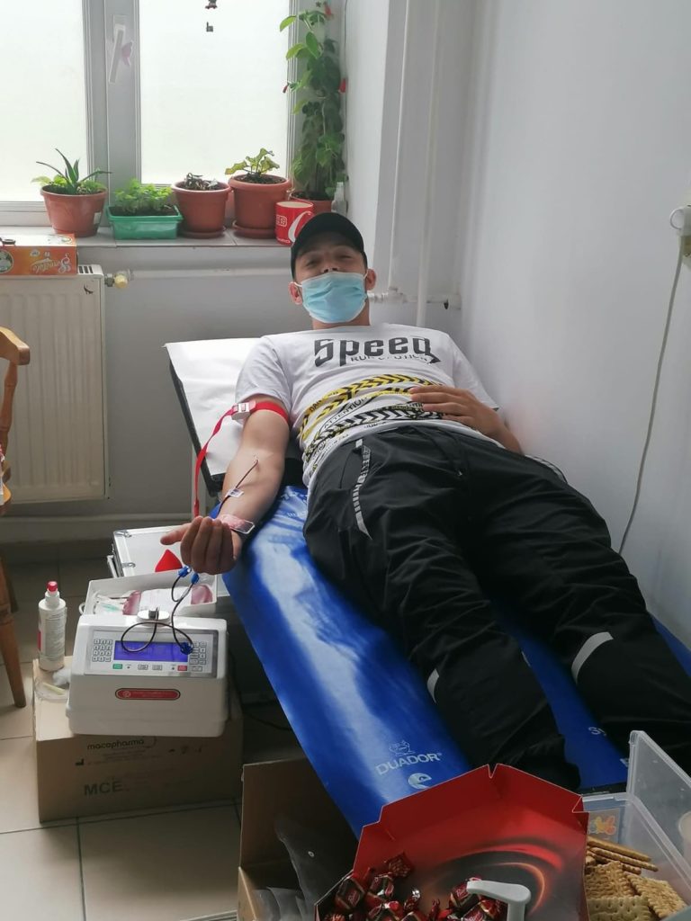 Acţiune de donare de sânge la Liceul Teologic „Sfântul Nicodim” din Târgu Jiu