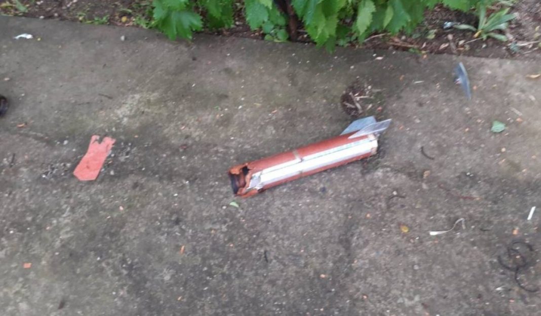 O rachetă antigrindină a căzut într-o curte din Vrancea