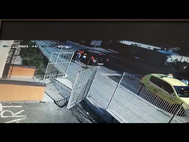 Scandal la o grădiniţă din Craiova. Două educatoare au fost agresate