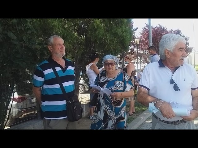 Clienții CEZ, lăsați în soare să leșine