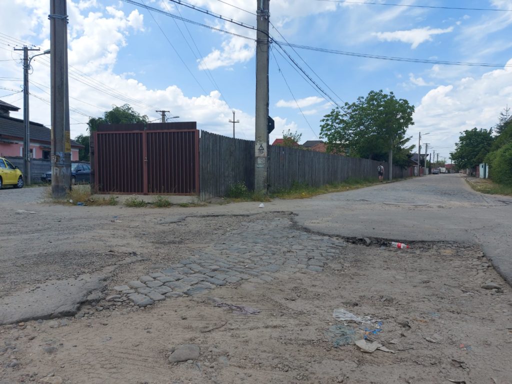 Cine va asfalta „străzile sărăciei“ din cartierul Romaneşti