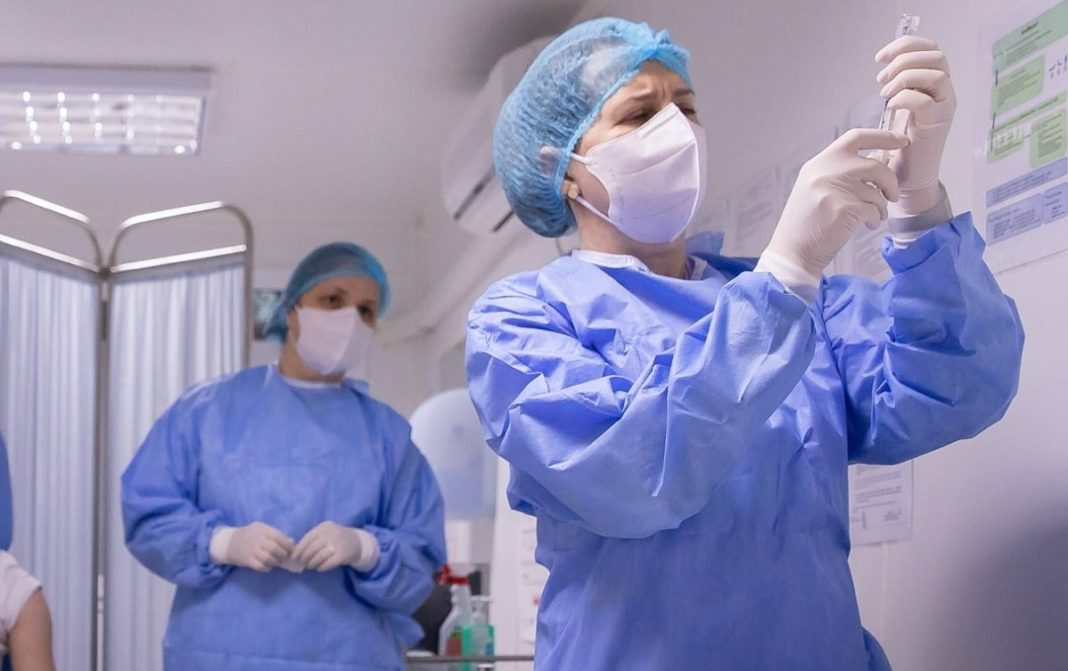 Mai puțin de 20.000 de persoane, imunizate în ultimele 24 de ore în România