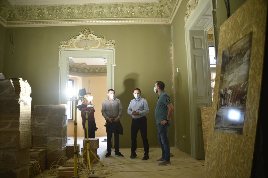 Restaurarea Casei Dianu se apropie de final. Interiorul arată exact ca la începutul secolului trecut. Aici va fi Muzeul Cărții și Exilului Românesc.