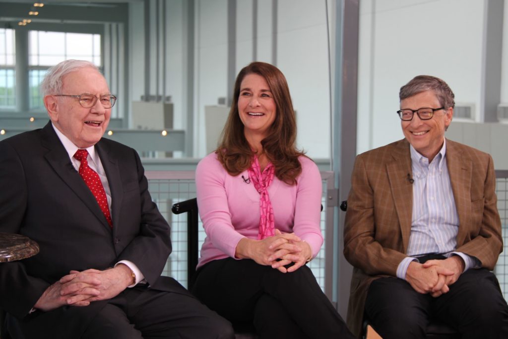 Magnatul Warren Buffett renunţă la funcţia de administrator al Fundației Bill și Melinda Gates