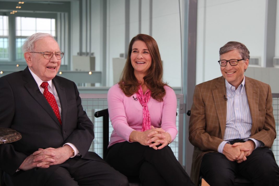 Magnatul Warren Buffett şi-a dat demisia de la Fundația Bill și Melinda Gates