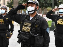 Poliţia din Peru, decimată de COVID: 50.616 de infectaţi