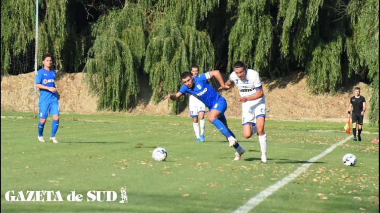 Galerie foto / Alb-albaștrii au făcut instrucție cu pandurii