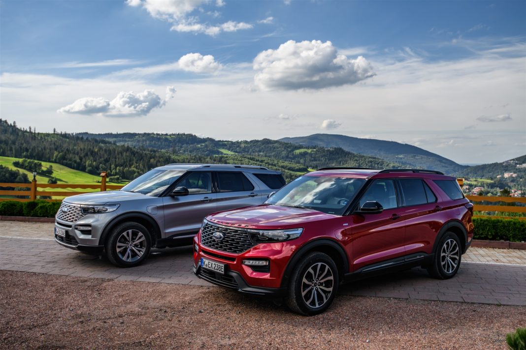 Producătorul auto Ford Motor va rechema la service 775.000 SUV-uri Explorer