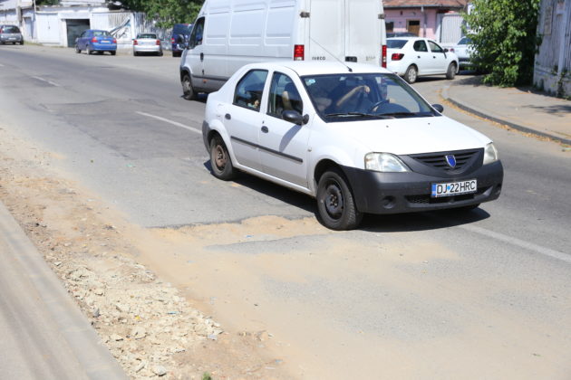 Gropile apar ca ciupercile după ploaie în Craiova