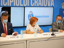 Primăria Craiova a semnat contractul cu firma poloneză Pesa pentru furnizarea celor 17 tramvaie noi destinate transportului în comun