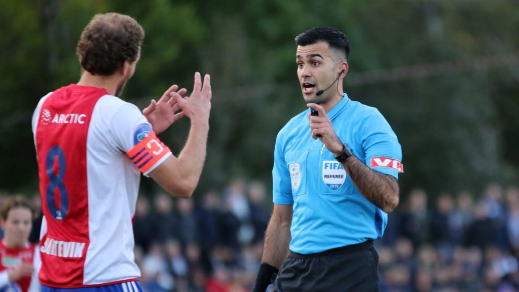 Arbitru din Norvegia la meciul Laci – Universitatea Craiova