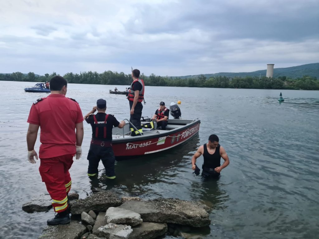 Tânărul înecat în Dunăre a fost găsit