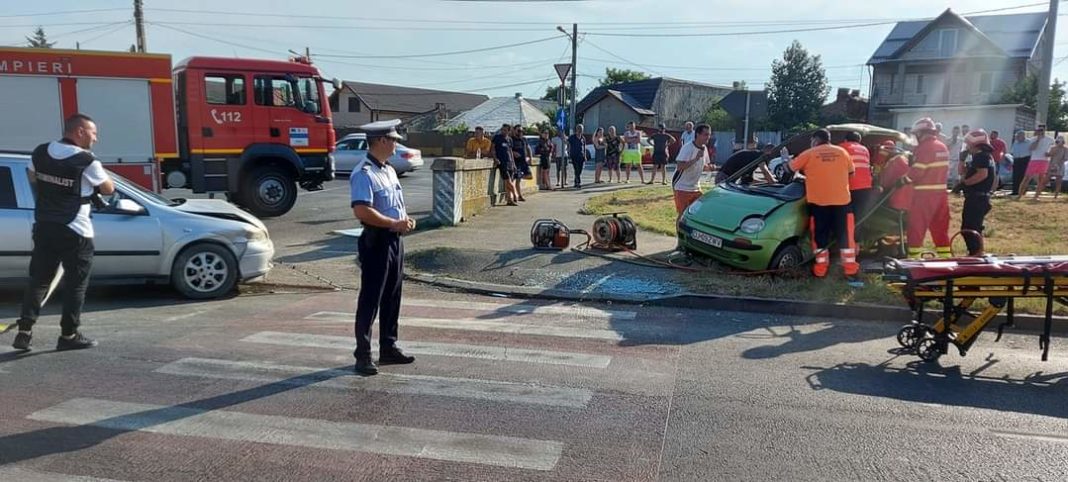 Un șofer de 84 de ani a provocat un accident pe strada Râului din Craiova (Foto: Info Trafic Craiova și Dolj)
