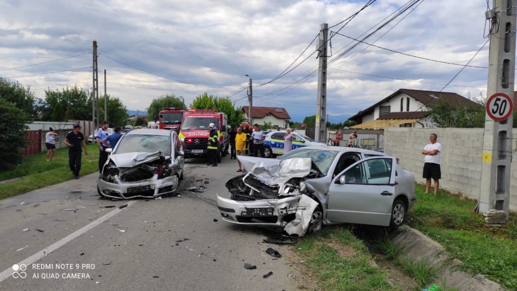 Trei răniți într-un accident Târgu Jiu, din cauza unui șofer beat