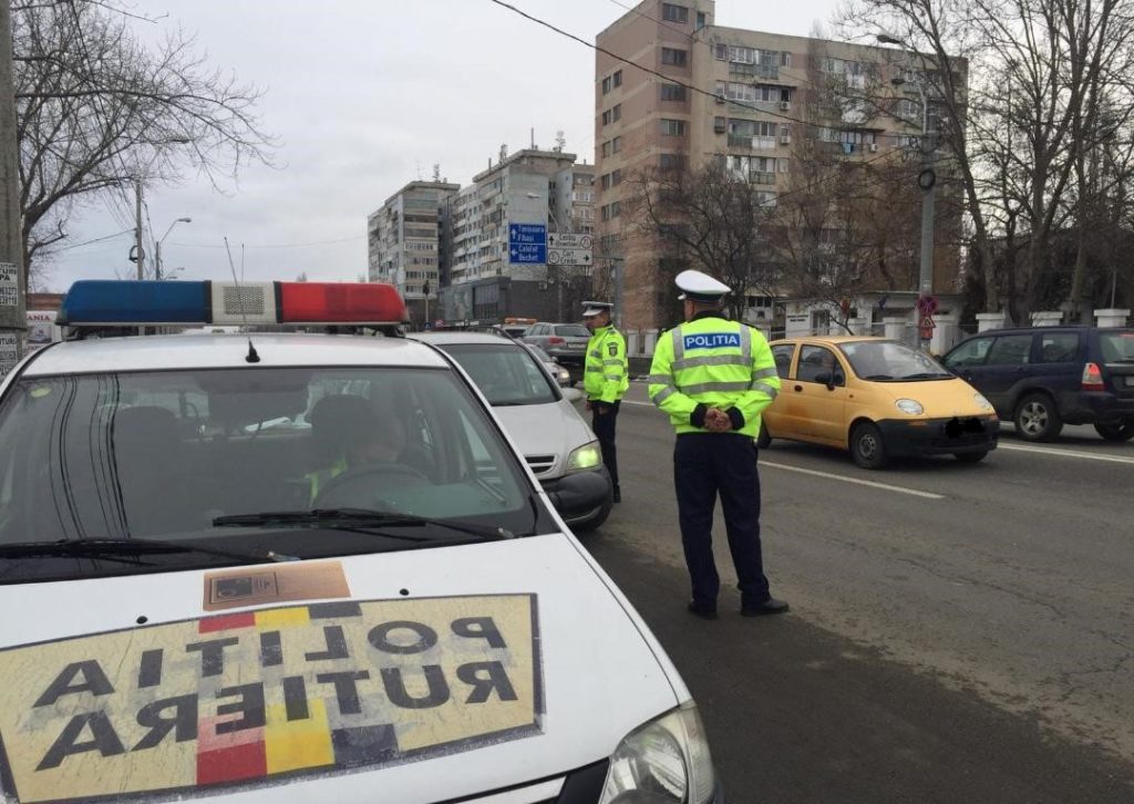 Craiovean prins de două ori băut la volan, în două ore