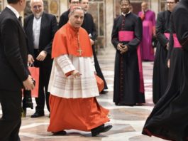Cardinal de la Vatican, judecat pentru o fraudă de 350 milioane de euro