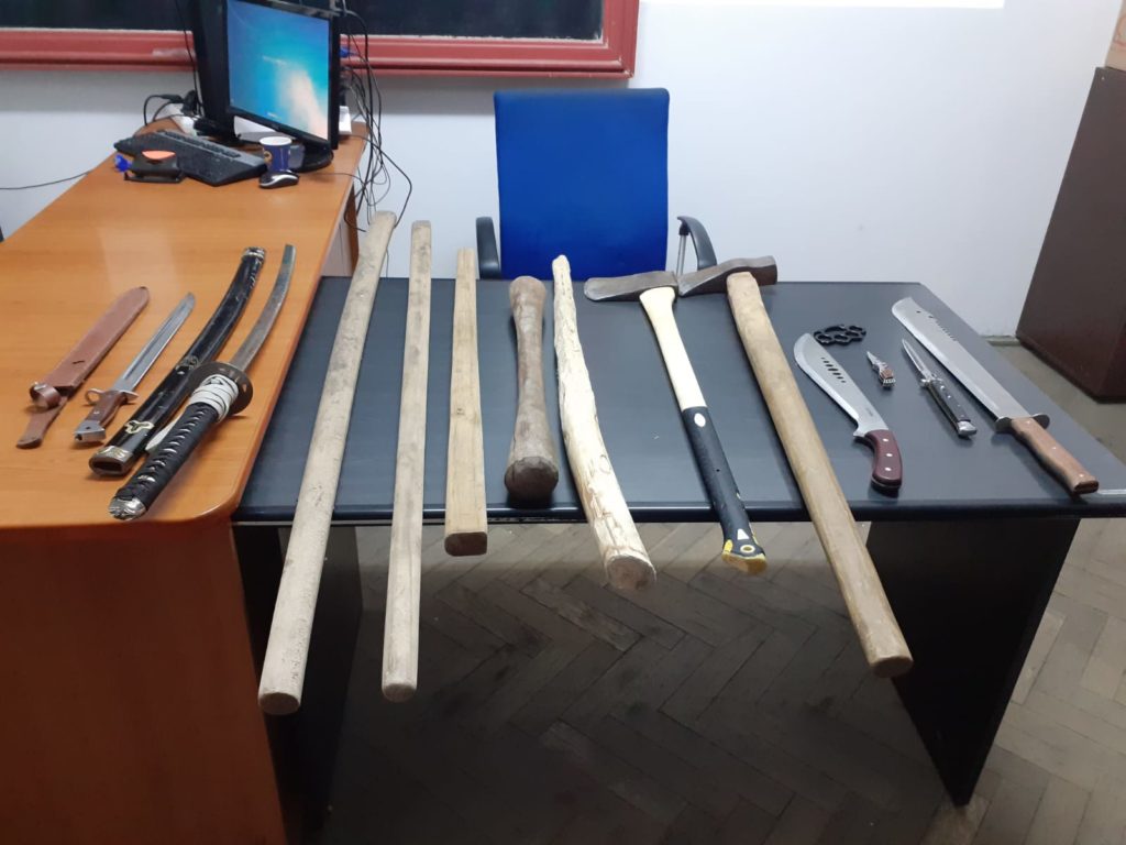 Violenţe, ameninţări şi interdicţie de a construi pe o stradă din Craiova