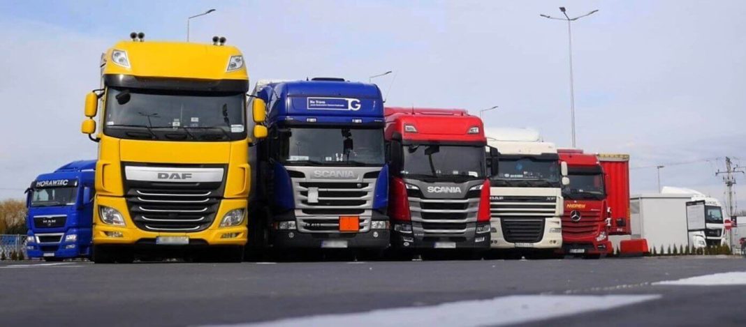 camioane0 Restricțiile de tonaj, prelungite până luni din cauza caniculei