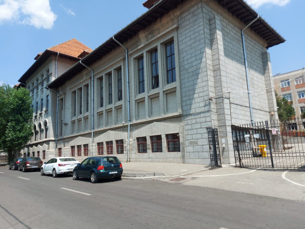 În Dolj, 131 de profesori au predat lucrările pentru a fi corectate