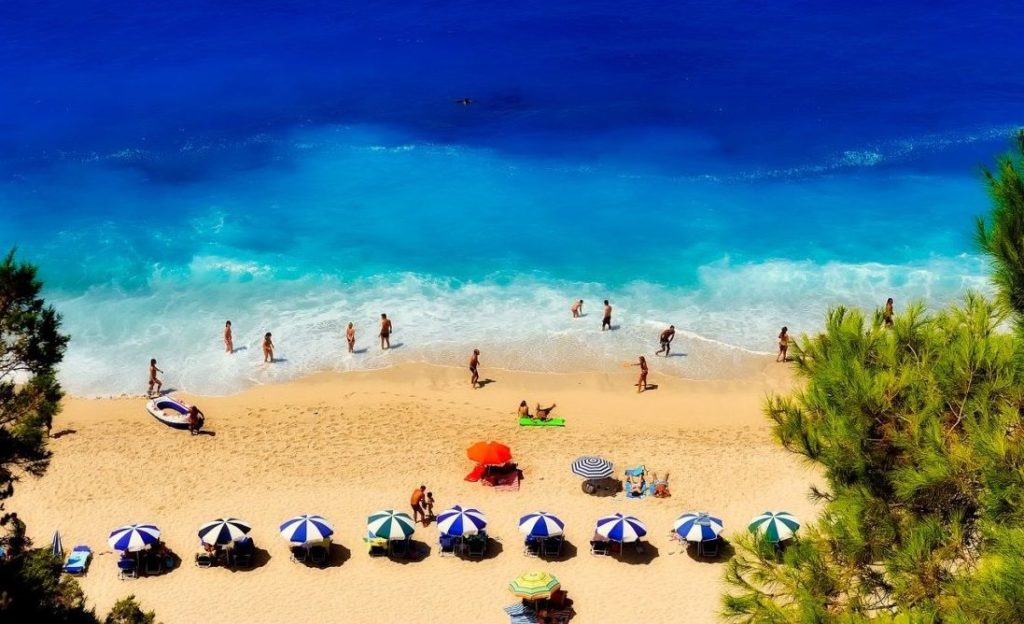 Grecia se află la începutul valului al patrulea de COVID-19, spun cercetătorii