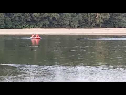 (VIDEO) Tânărul dispărut în apele Jiului a fost găsit