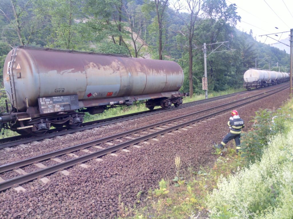 Circulația feroviară a fost reluată între stațiile Azuga și Bușteni