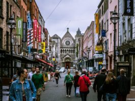Restricții relaxate în Irlanda pentru persoanele vaccinate împotriva coronavirusului