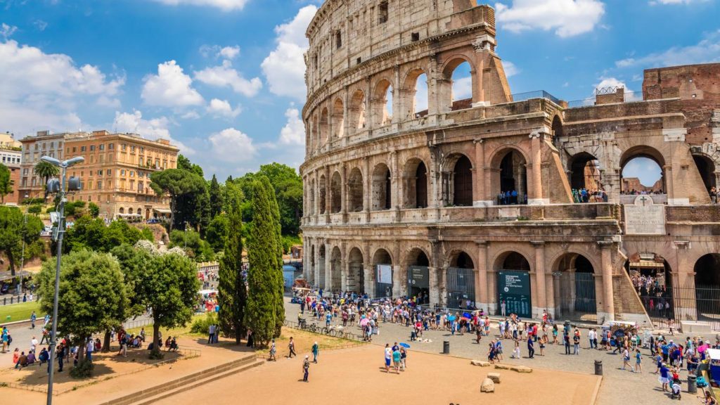 Italia: Certificatul verde ar putea să fie obligatoriu pentru accesul în restaurante şi mijloace de transport